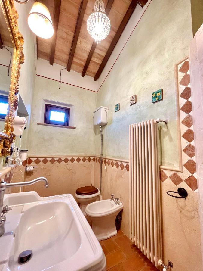 Casale Baldelli Apartments Castiglione del Lago Dış mekan fotoğraf