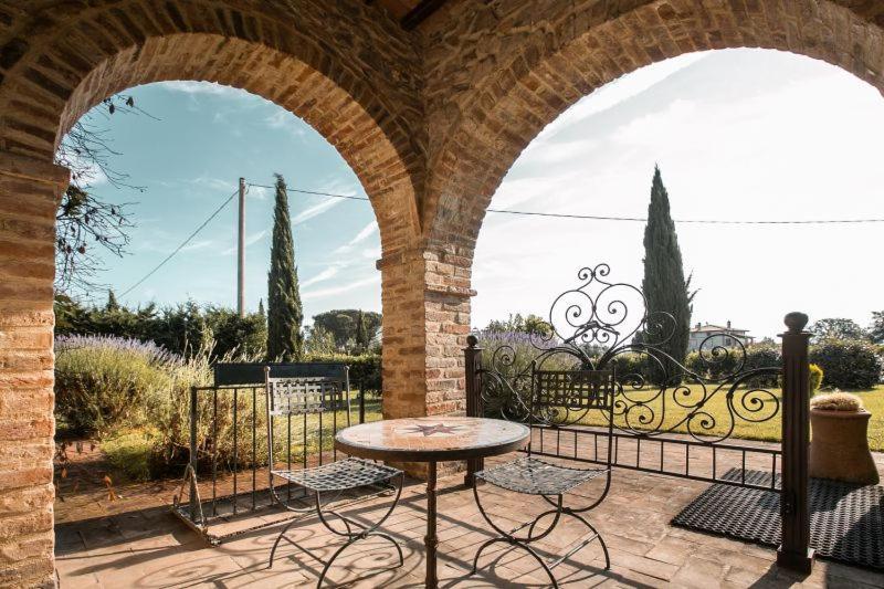 Casale Baldelli Apartments Castiglione del Lago Dış mekan fotoğraf
